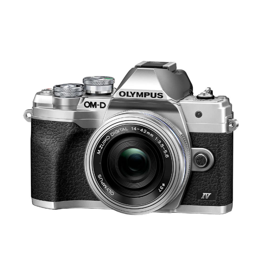 Olympus E-M10 IV Body Silver, M.Zuiko Digital ED 14-42mm F3.5-5.6 EZ Black