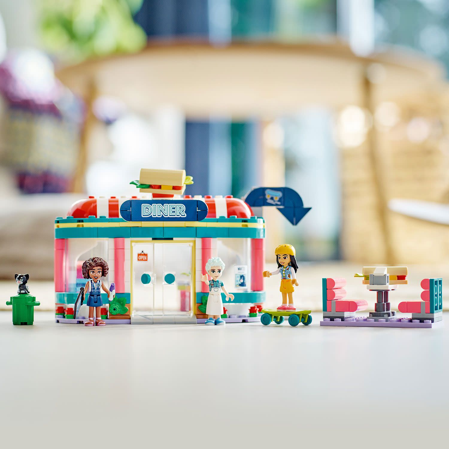 Εικόνα 3 του LEGO Friends Heartlake Downtown Diner 41728