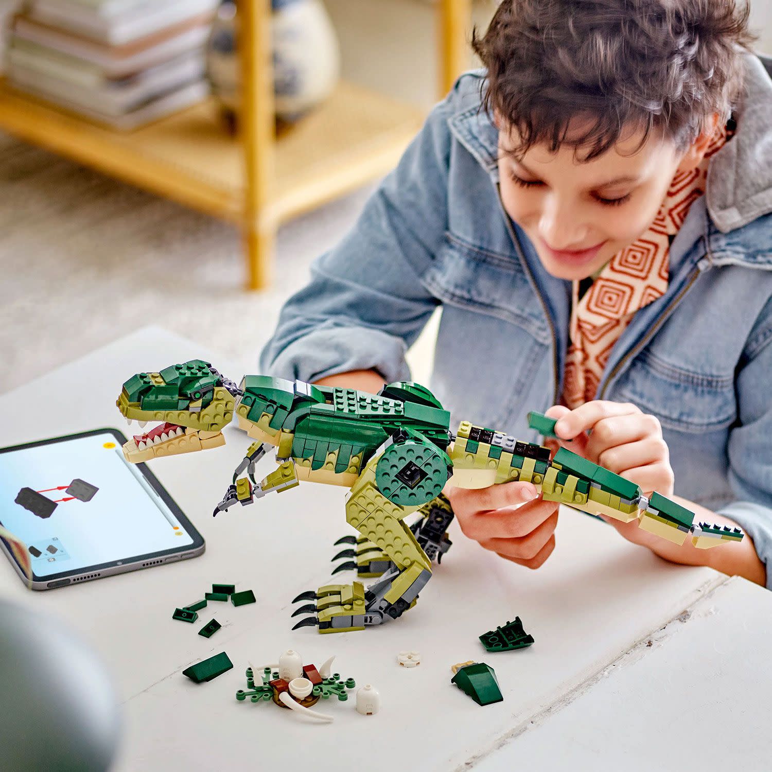 Εικόνα 6 του LEGO Creator 3σε1 T. rex, Παιχνίδι με δεινόσαυρο για παιδιά 31151