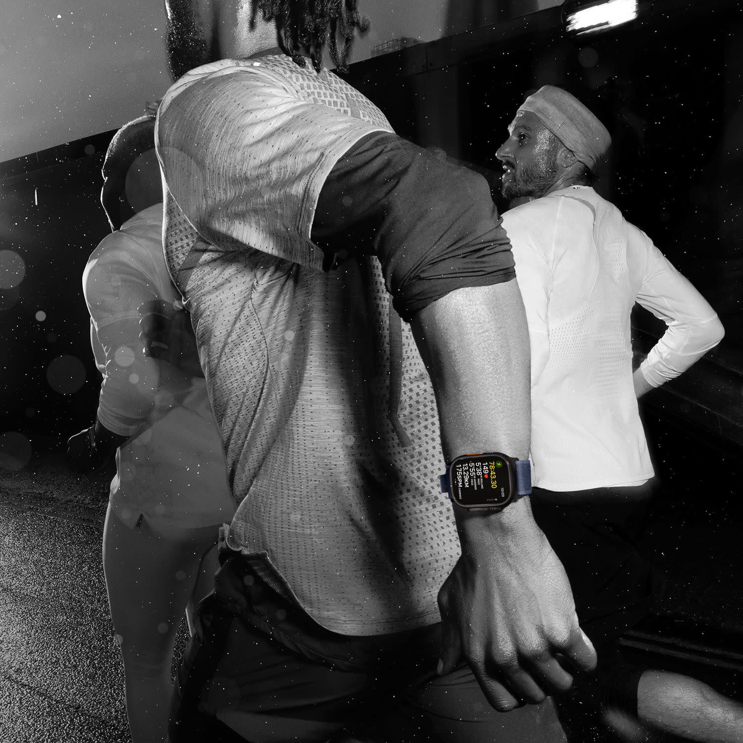 Εικόνα 7 του Apple Watch Ultra 2 49mm Black Titanium Case with Dark Green Alpine Loop L