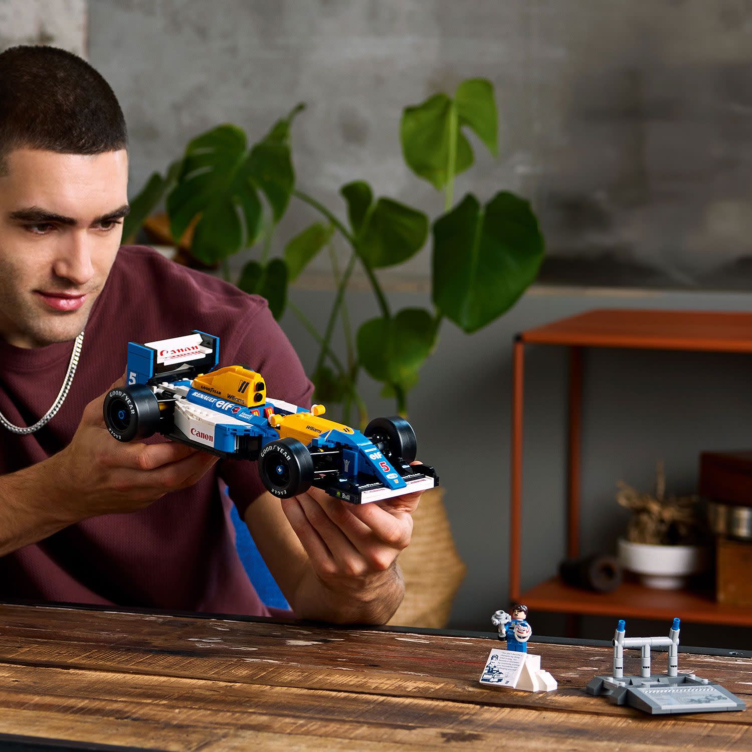 Κάνε κλικ για να δεις την εικόνα 4 του LEGO 10353 Williams Racing Fw14B & Nigel Mansell