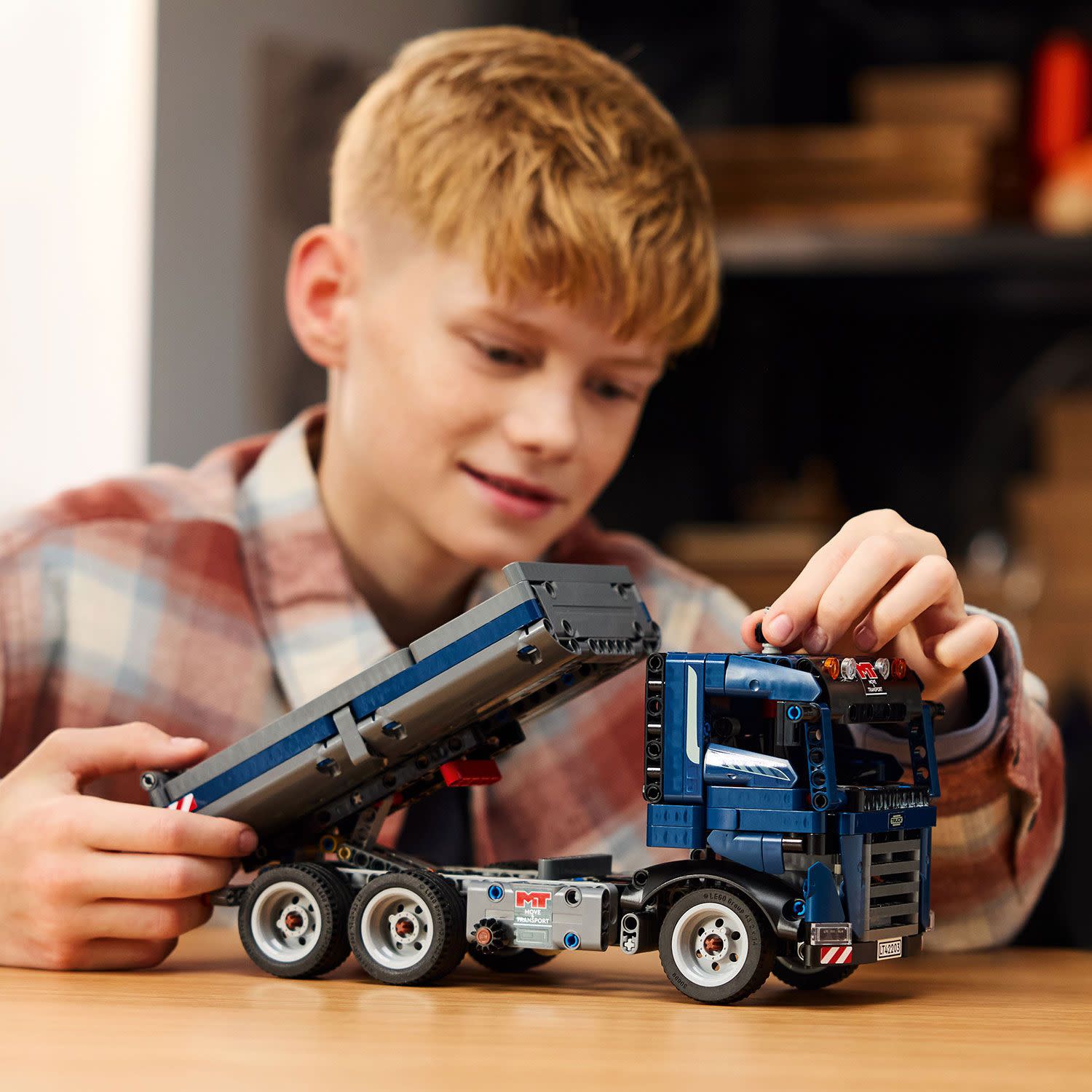 Εικόνα 4 του LEGO  Technic Ανατρεπόμενο Φορτηγό 42203