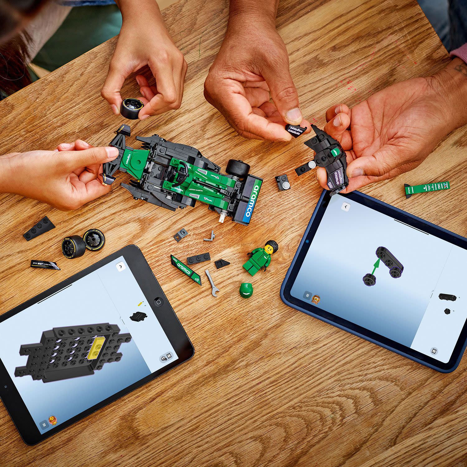 Εικόνα 3 του LEGO 77245 Aston Martin Aramco F1® Amr24 Race Car