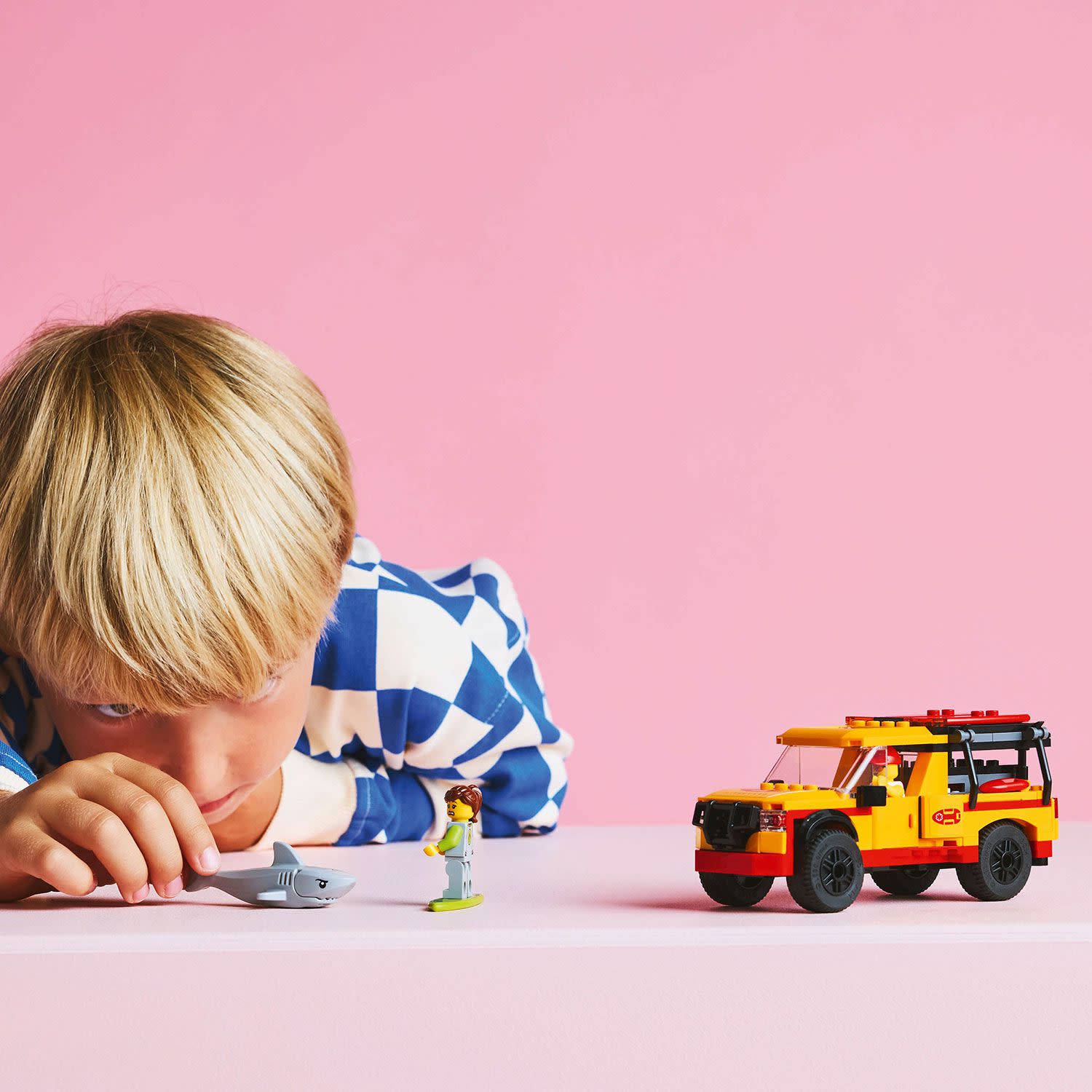 Κάνε κλικ για να δεις την εικόνα 4 του LEGO 60453 Lifeguard Beach Rescue Truck