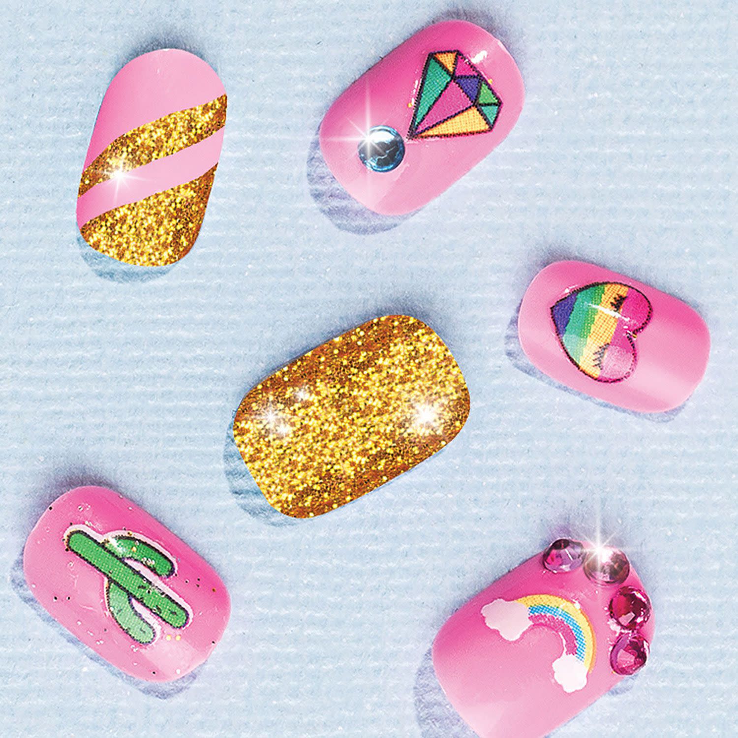 Εικόνα 3 του Crystal Creations: Dazzling Nail Art
