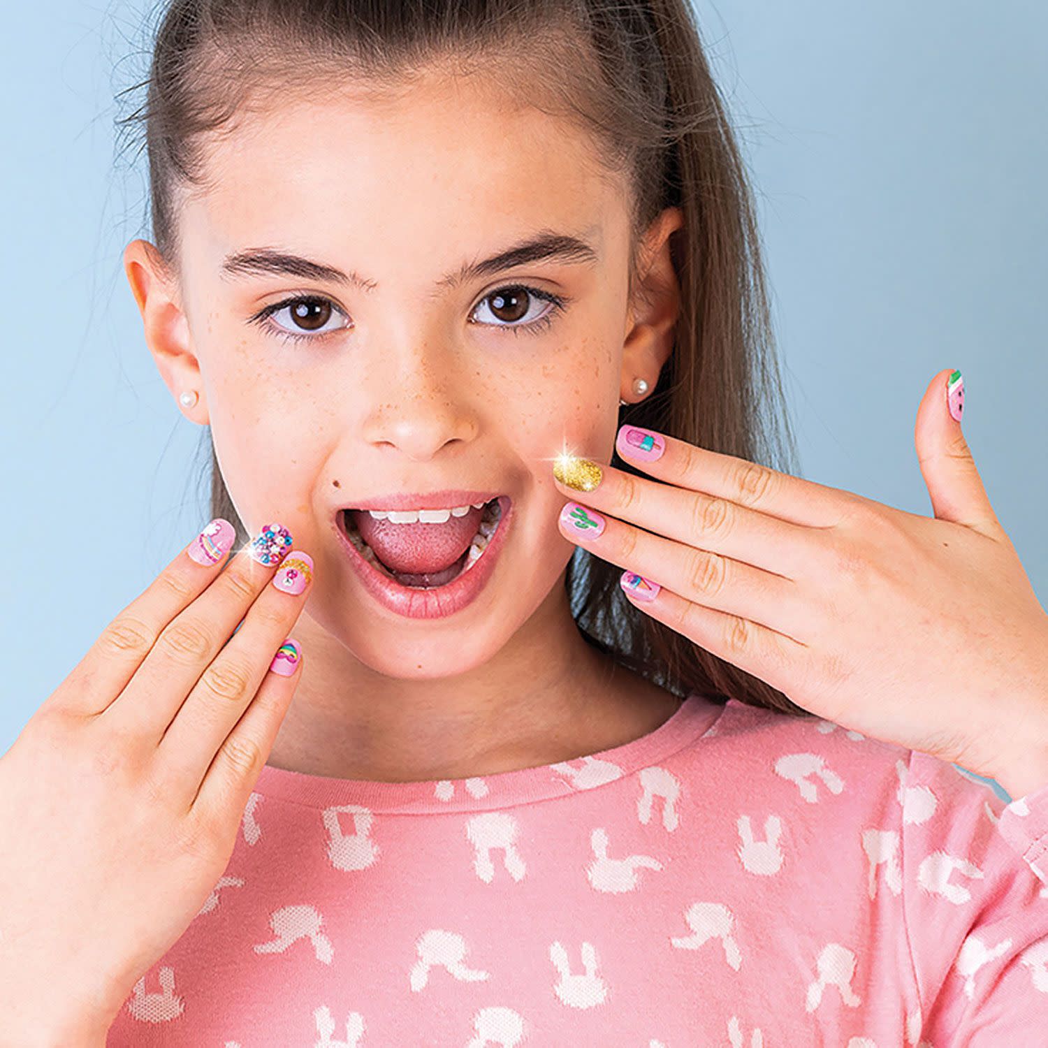 Εικόνα 5 του Crystal Creations: Dazzling Nail Art