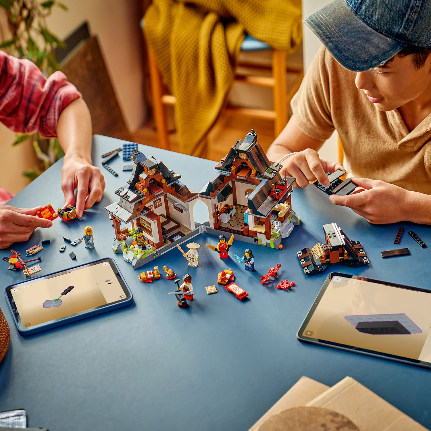 Εικόνα 3 του LEGO 71858 Four Weapons Blacksmith 15Th Anniversary