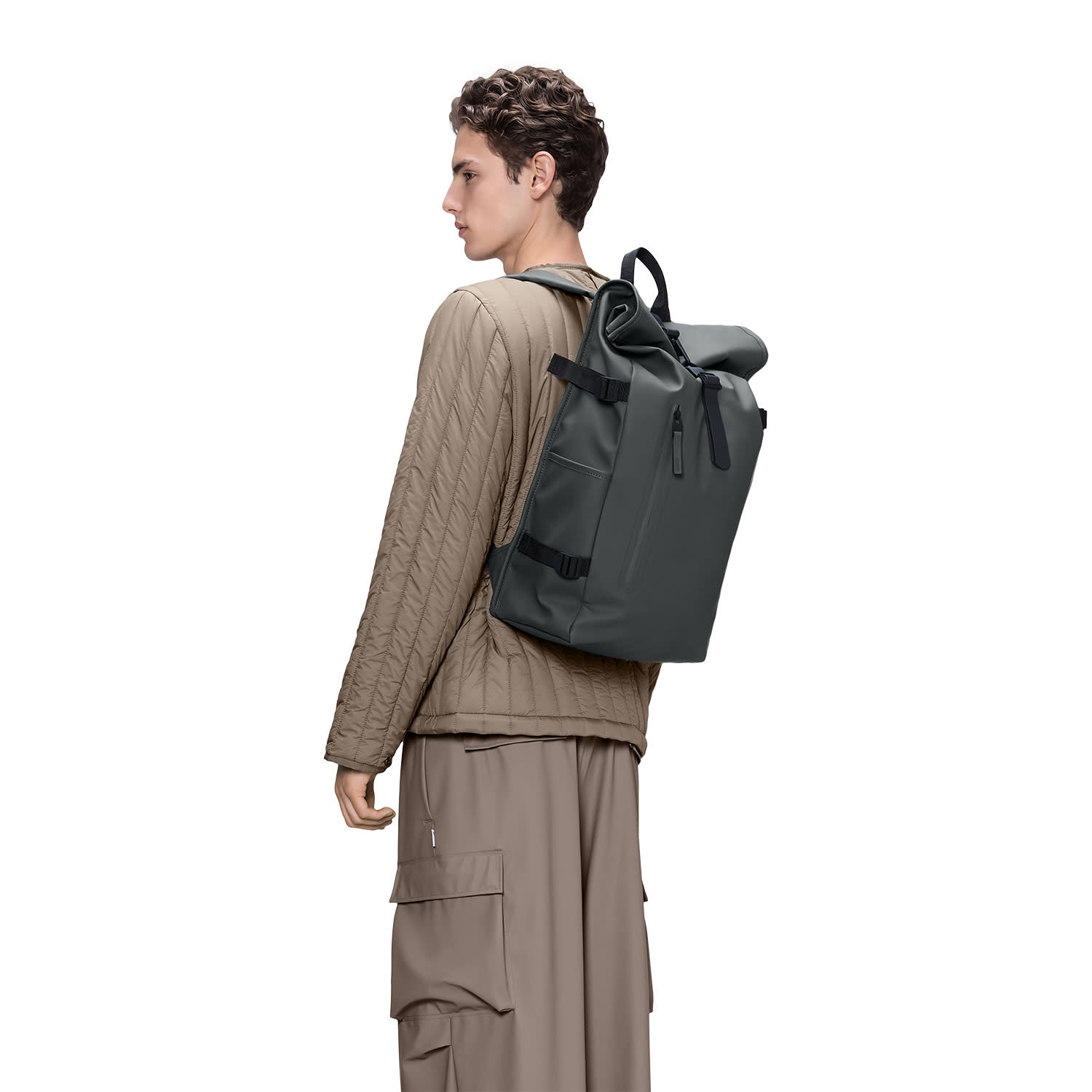 Κάνε κλικ για να δεις την εικόνα 4 του Rains Rolltop Rucksack Large W3 Dark Grey