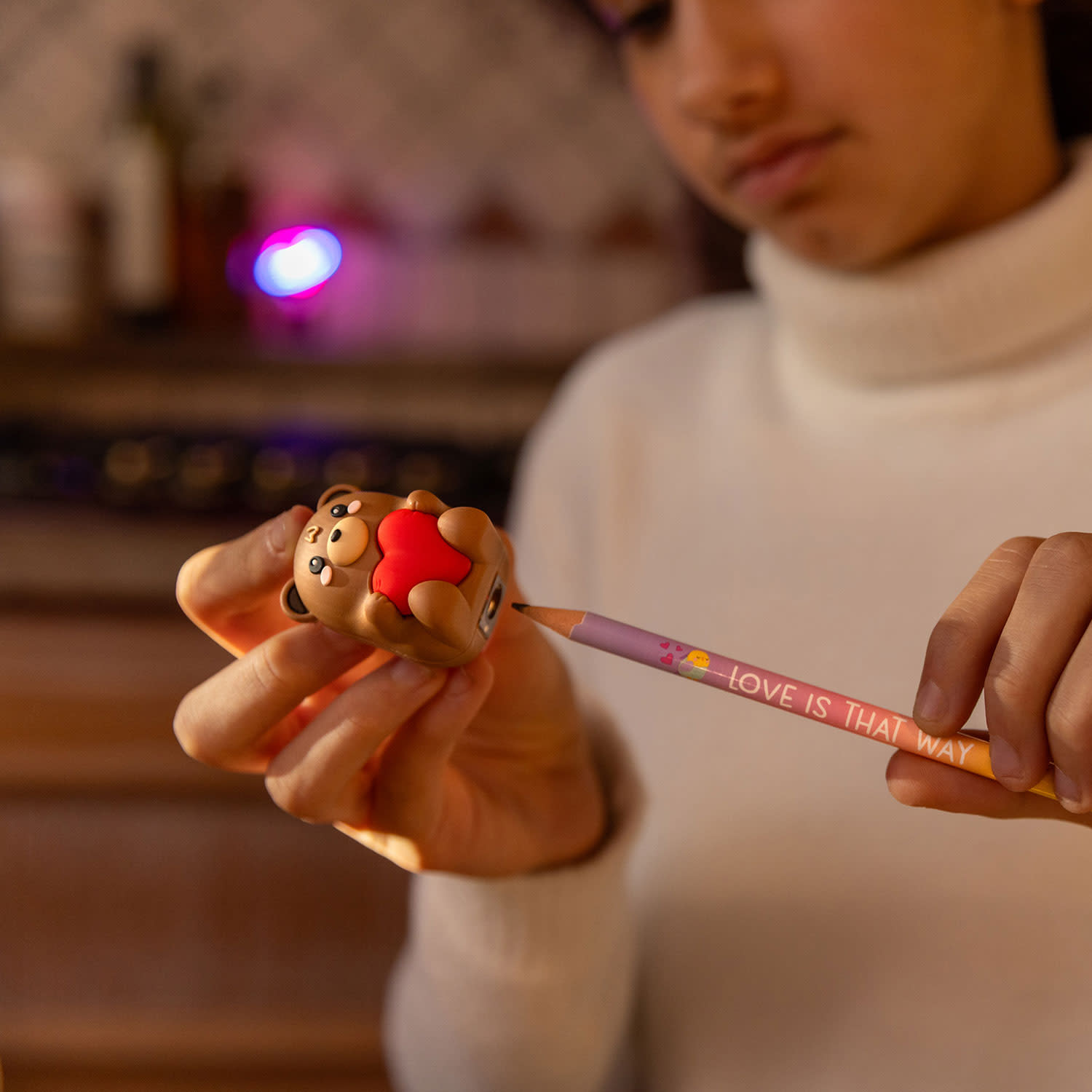 Εικόνα 8 του Legami Ξύστρα Πλαστική Μονή με Δοχείο που Φωτίζει Teddy