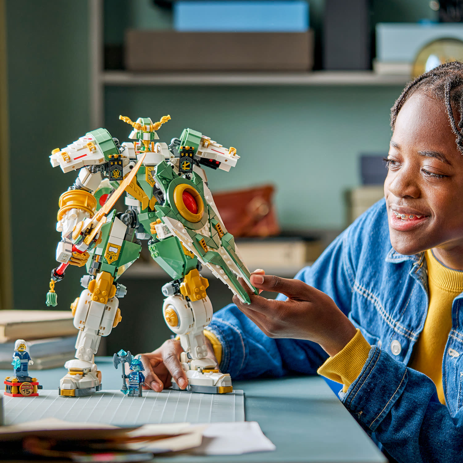 Εικόνα 6 του LEGO 71860 Lloyd's Titan Mech 15th Anniversary