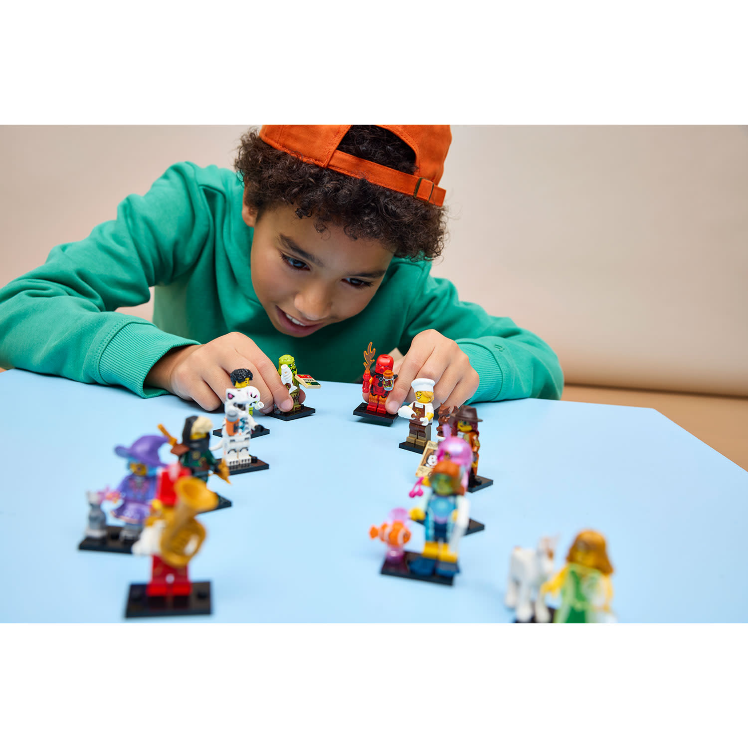 Κάνε κλικ για να δεις την εικόνα 3 του LEGO Minifigures Σειρά 29 71052
