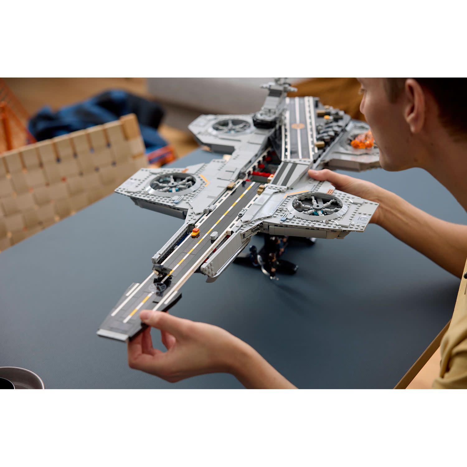 Εικόνα 4 του LEGO  ǀ Marvel Helicarrier της S.H.I.E.L.D. 76354