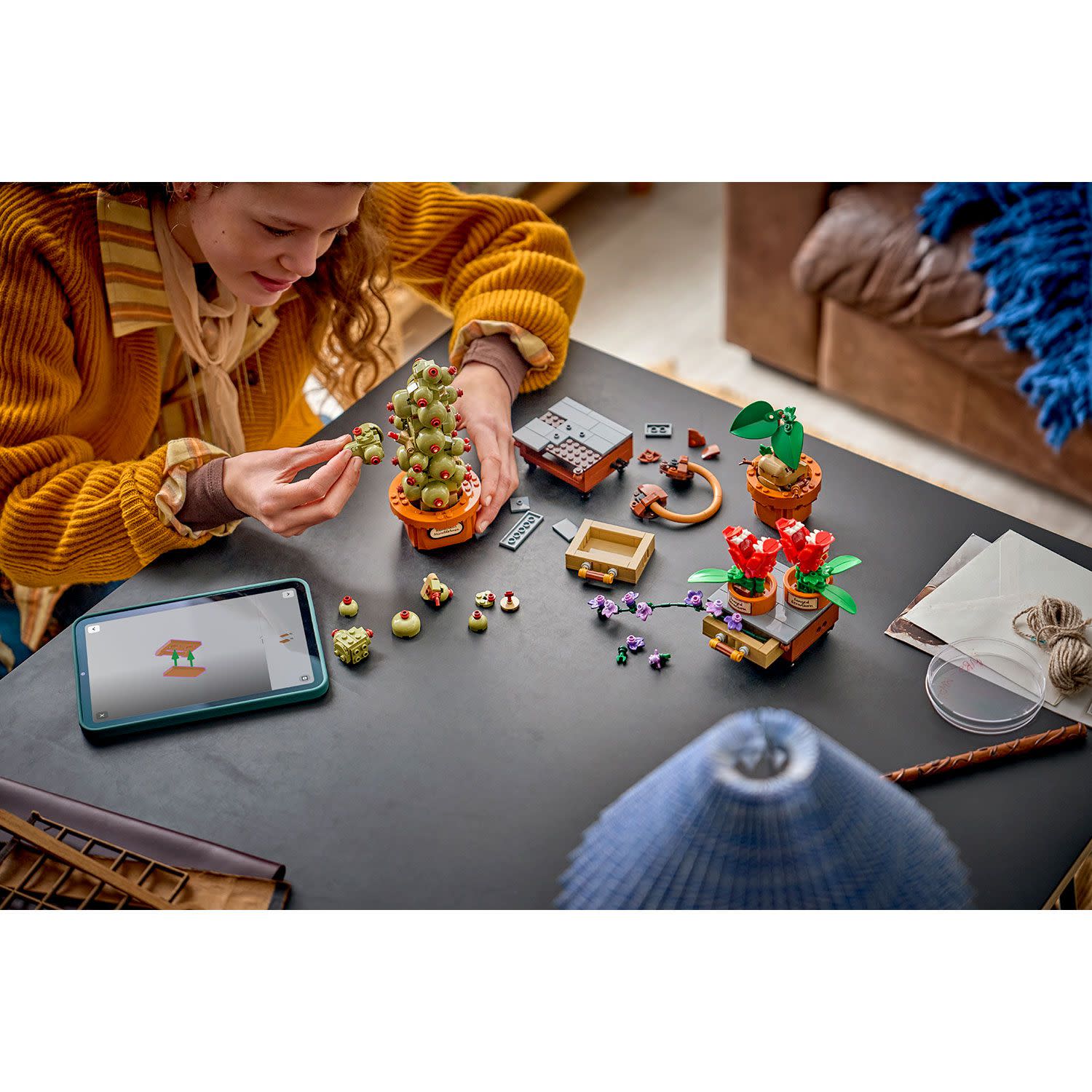 Κάνε κλικ για να δεις την εικόνα 4 του LEGO Harry Potter™ Φυτά Μαθήματος Βοτανολογίας του Χόγκουαρτς 76474