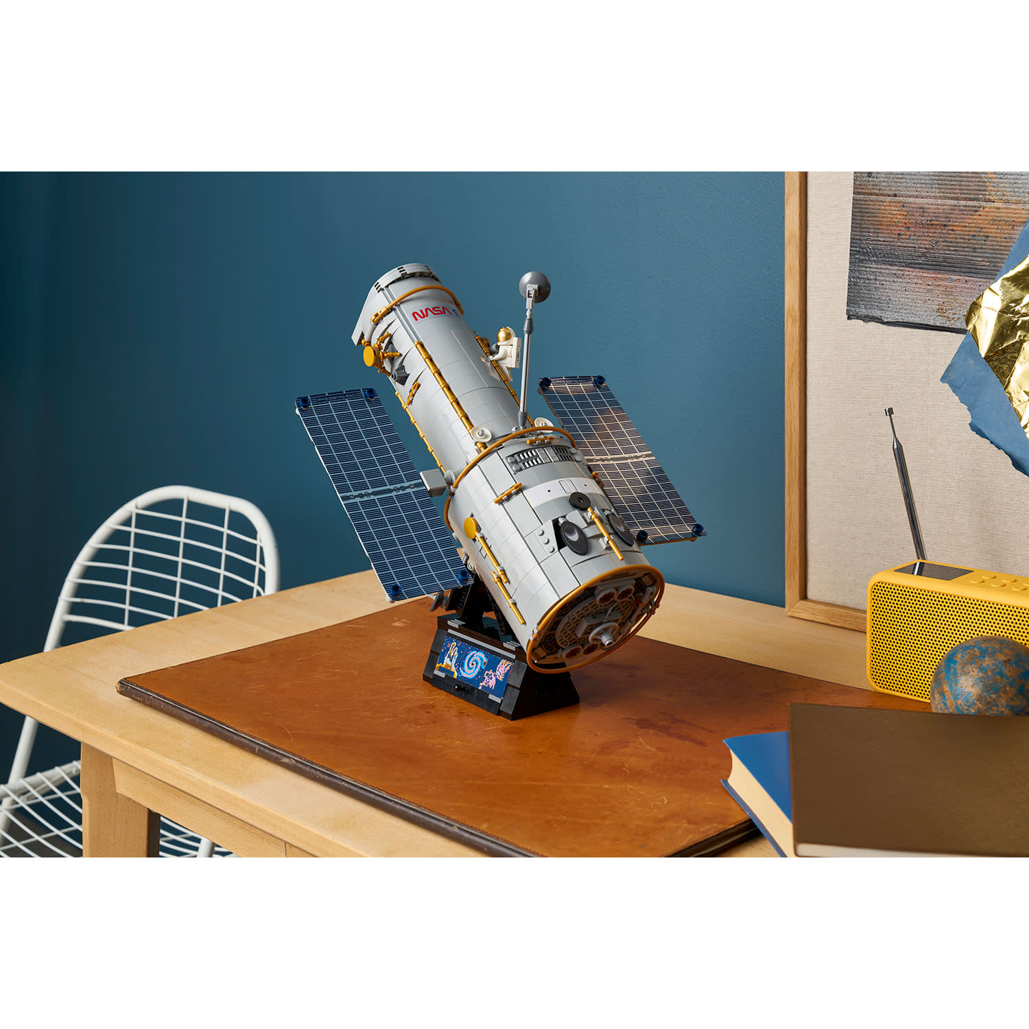Κάνε κλικ για να δεις την εικόνα 6 του LEGO Icons Hubble Space Telescope - Science Decor Set 11382
