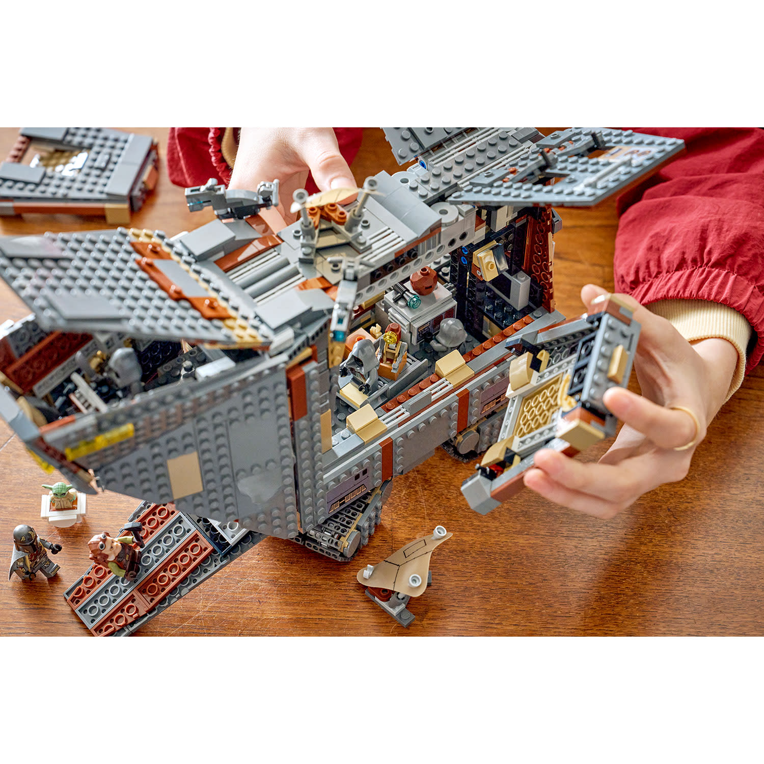 Κάνε κλικ για να δεις την εικόνα 4 του LEGO Star Wars™ Offworld Sandcrawler™ And Mudhorn 75453
