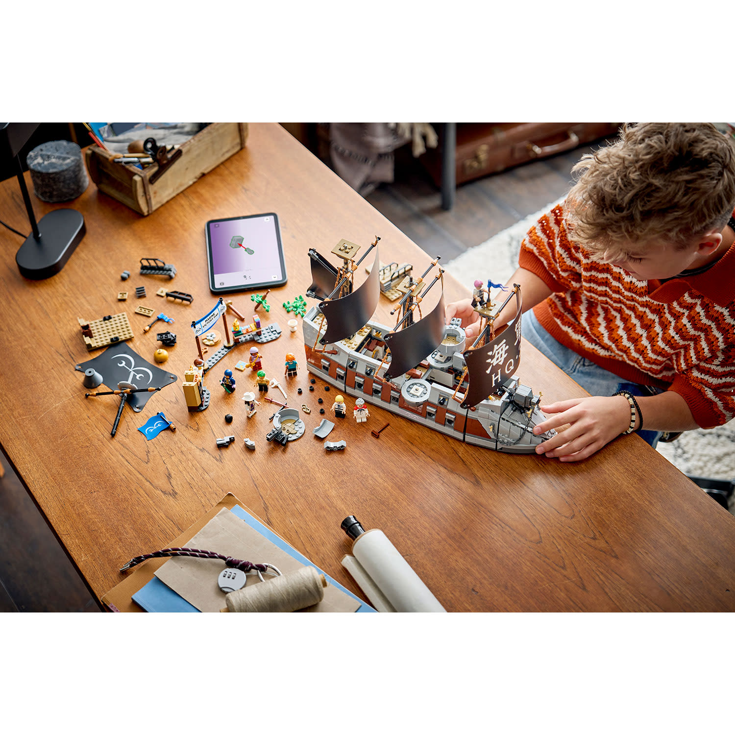 Κάνε κλικ για να δεις την εικόνα 4 του LEGO One Piece Garp'S Marine Battleship 75646