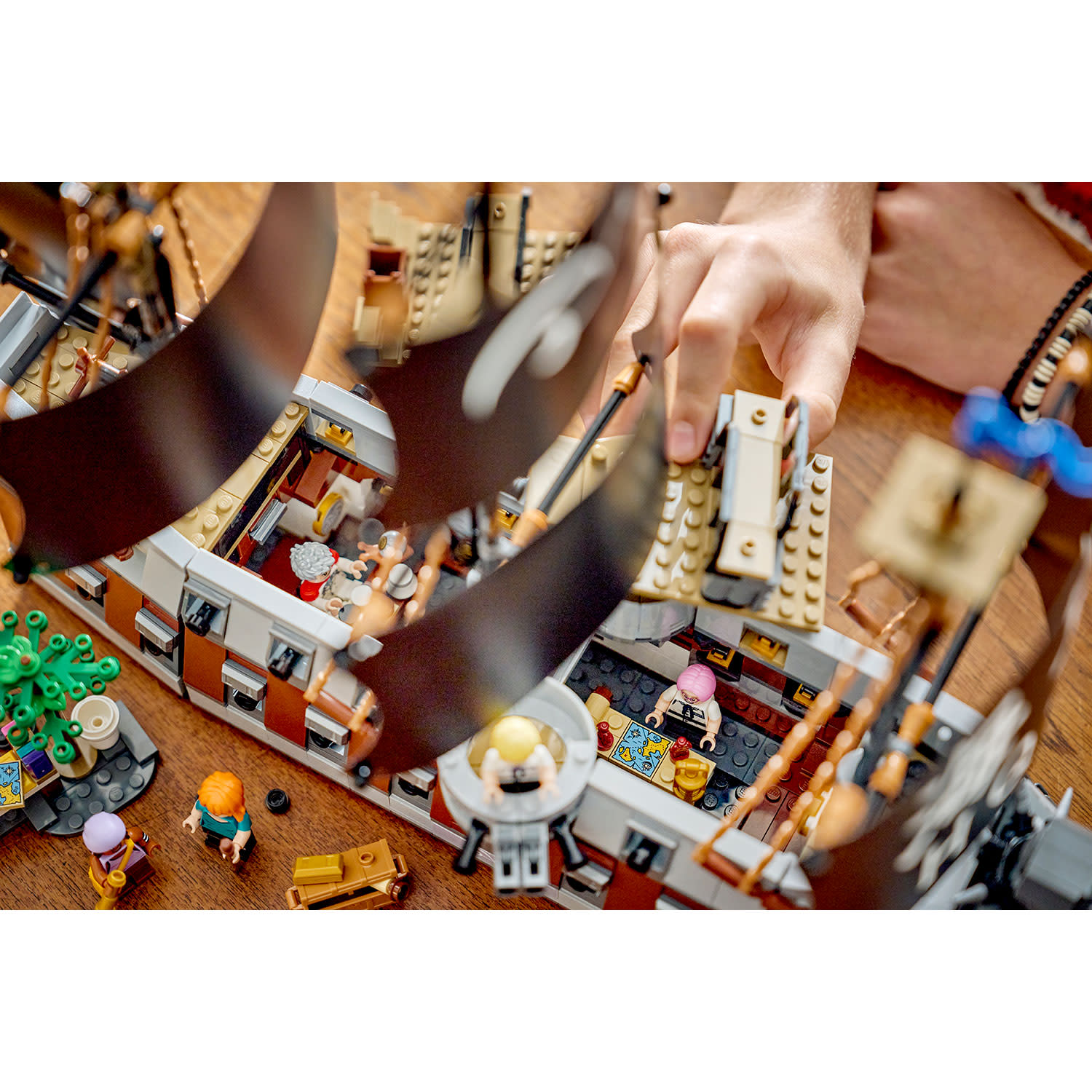 Κάνε κλικ για να δεις την εικόνα 5 του LEGO One Piece Garp'S Marine Battleship 75646