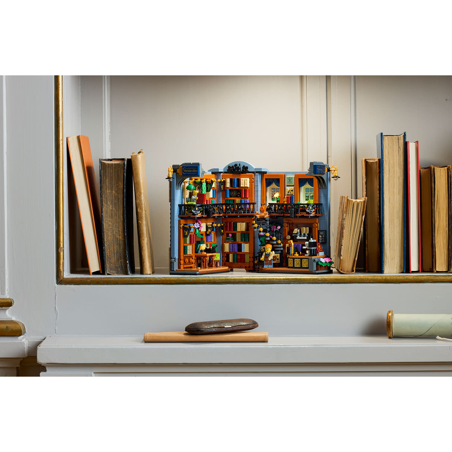 Κάνε κλικ για να δεις την εικόνα 4 του LEGO Icons Βιβλιοστάτης Βιβλιοπωλείο 11379
