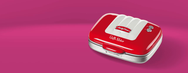 Βαφλιέρα Ariete Party Time σε vintage στυλ, ιδανική για γιορτινά πρωινά.