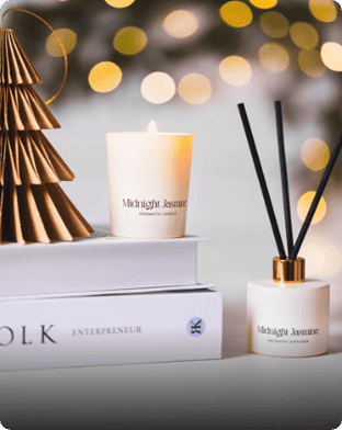 Χριστουγεννιάτικα διακοσμητικά σπιτιού: Αρωματικό κερί Midnight Jasmine και διαχυτής (diffuser)