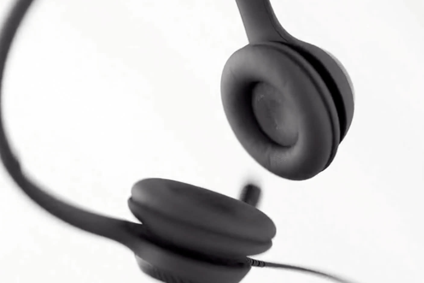 1920936-Tile-1-Hear-Better