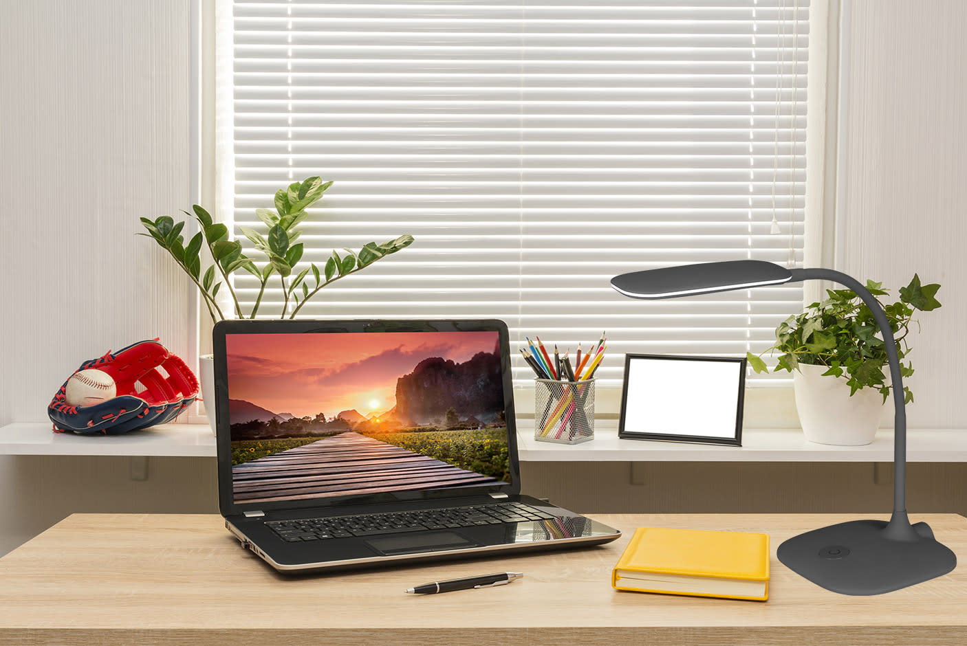 2812215_TILE1_525252