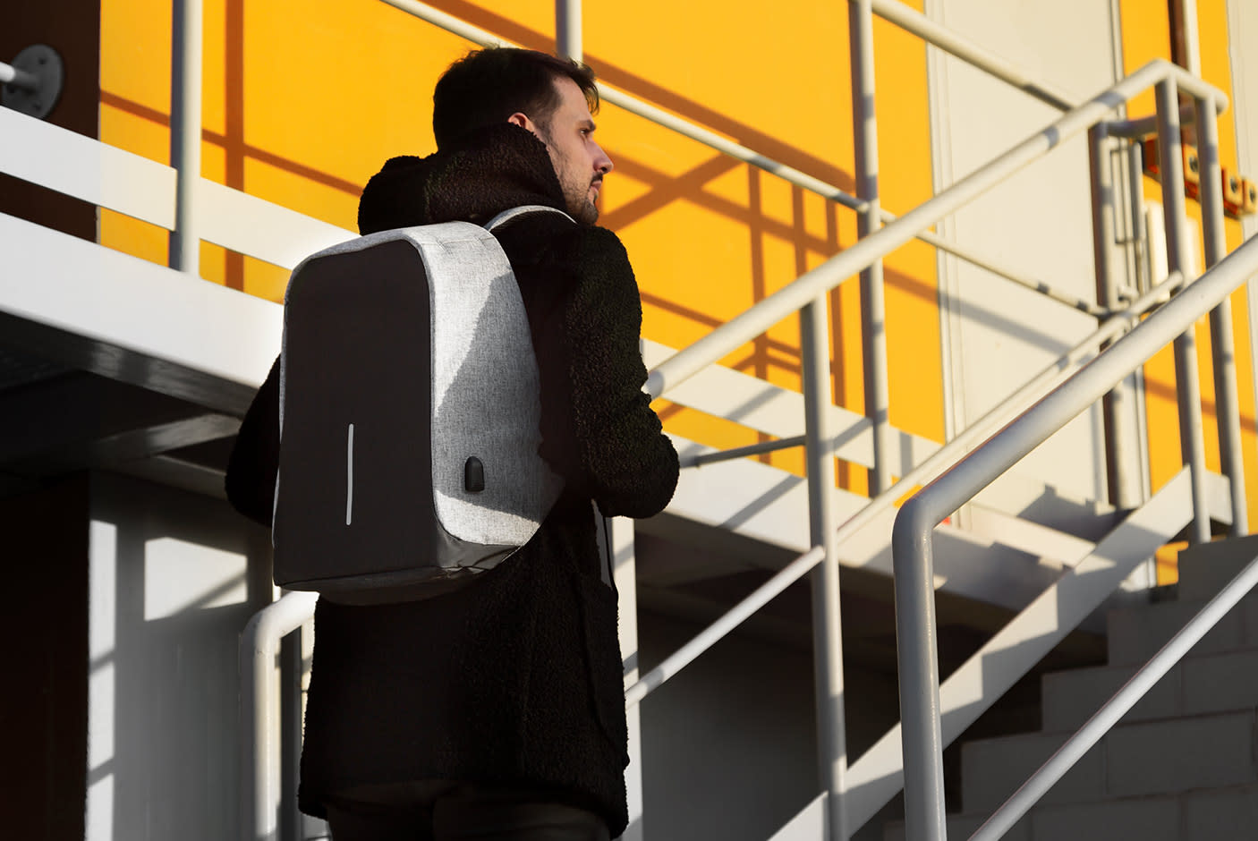 3336581-_TILE1_3f3f3d