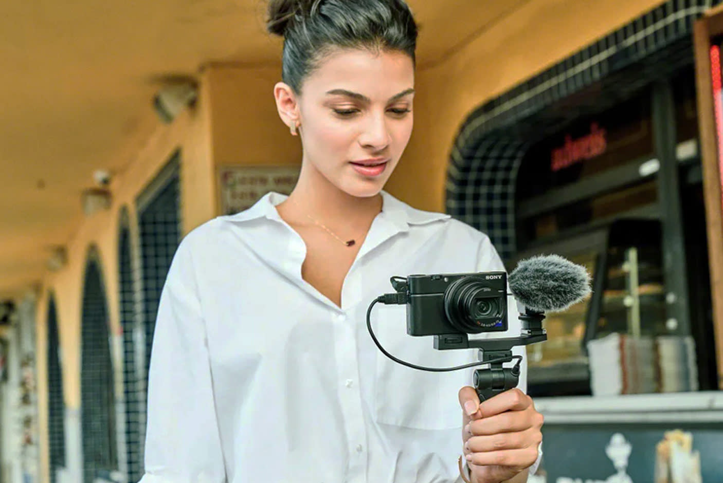 3336719-TIle-4-444d38