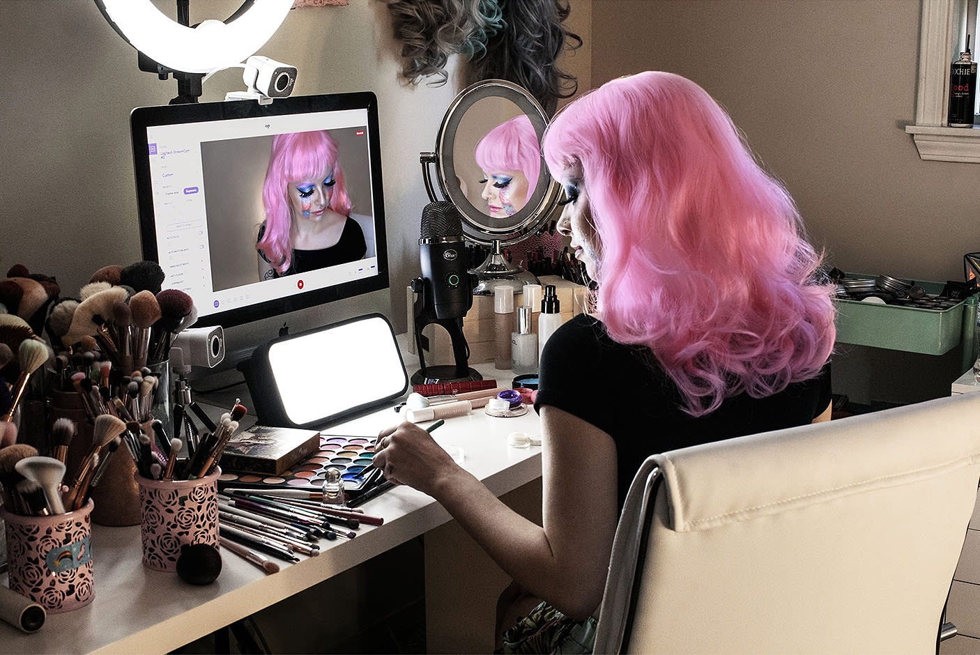 3525317-Tile-1-StreamCam-Capture