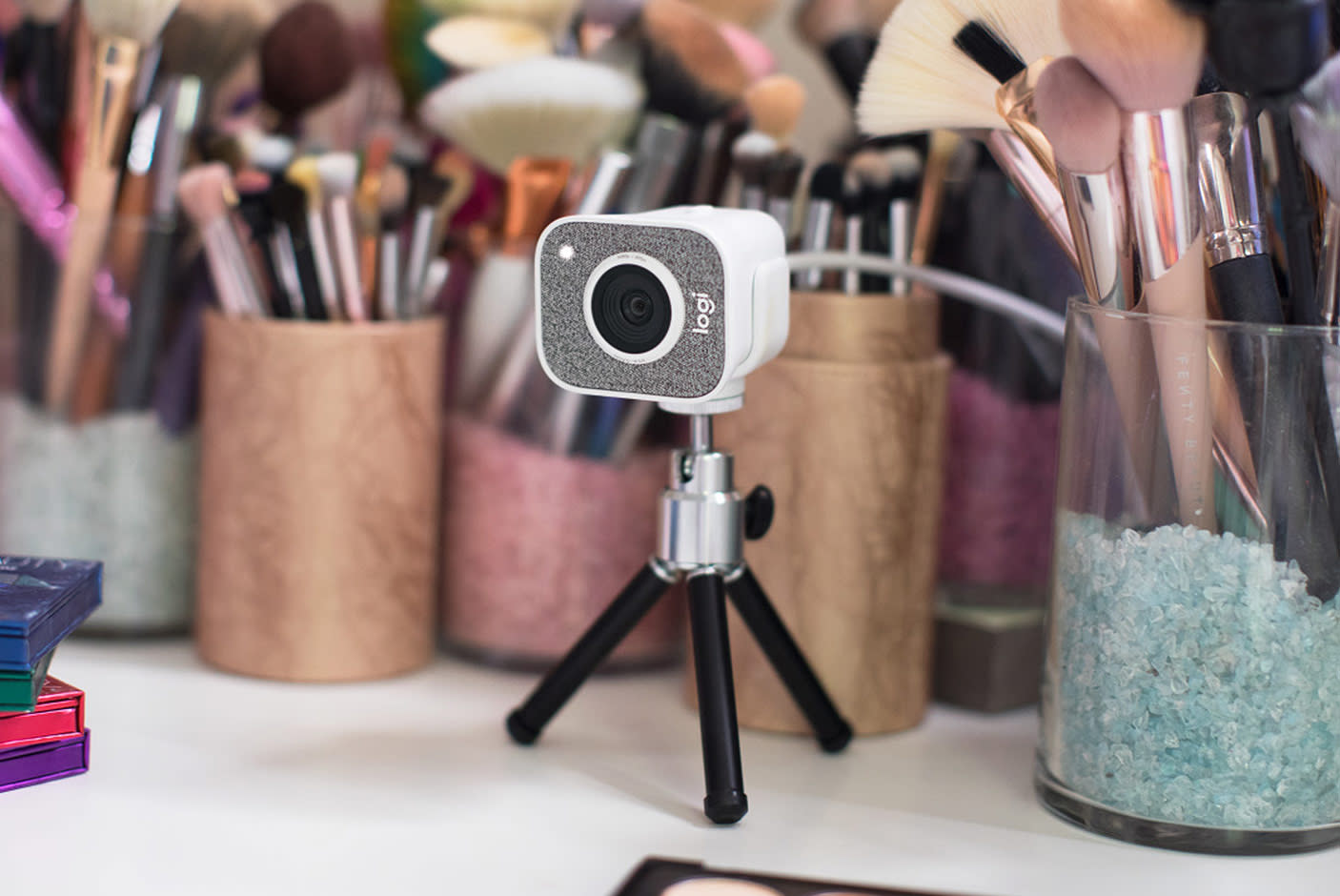 3525317-Tile-5-StreamCam-Flexible