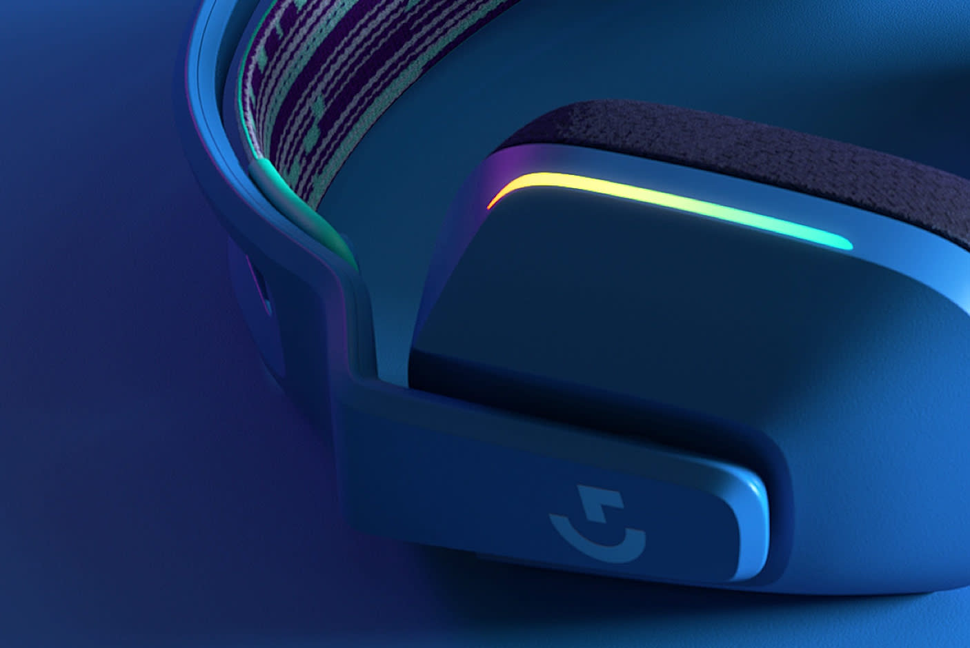 3531546-Tile-3-G733-Lightsync