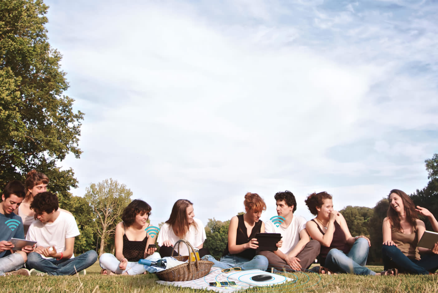 3589552-Tile-3-TP-Link_M7000-battery