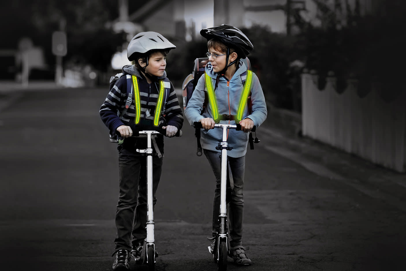 3589897-Tile-3-StreetGlow-Easy-Wear