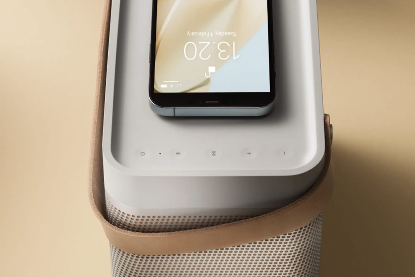 3660435-Tile-2-Wireless-Charging-Pad