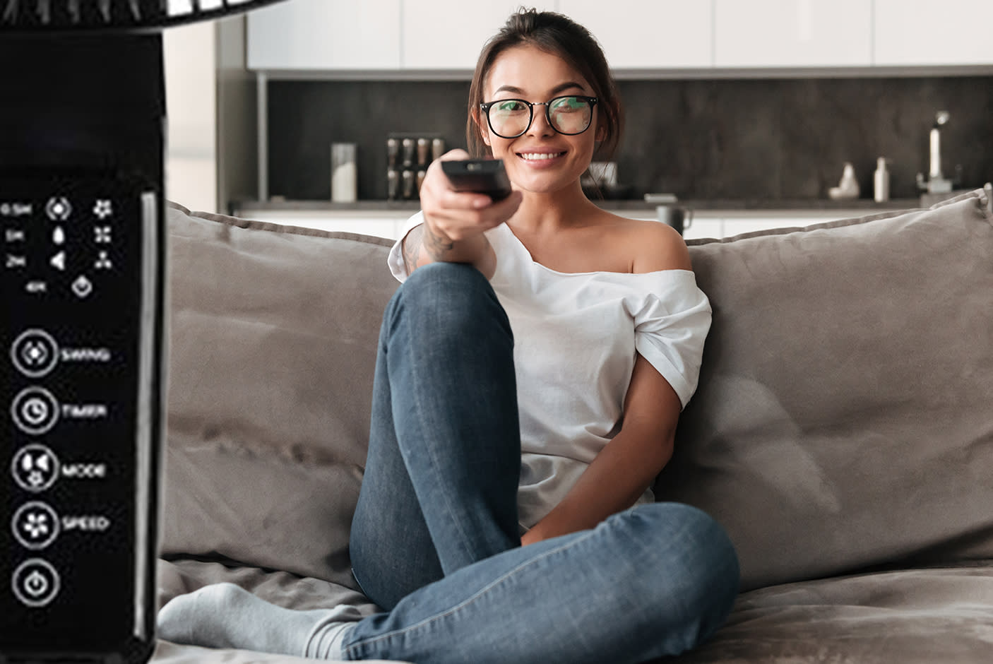 3721868_TILE2_e8e4e1