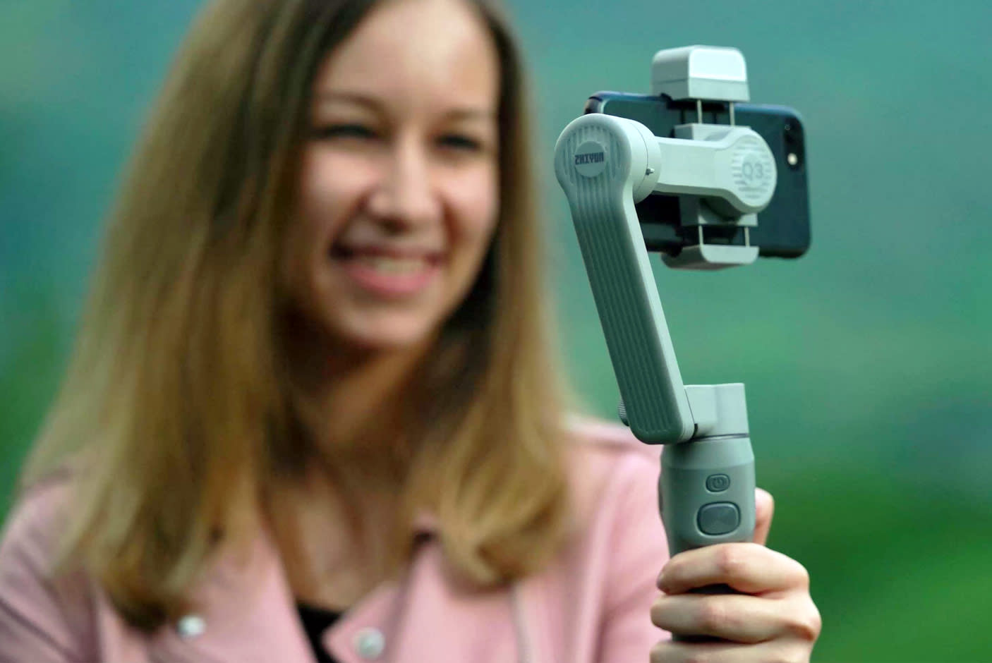 3771997-Tile-4-Dolly-Zoom