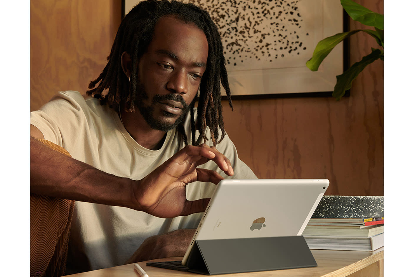 3818039-Tile-2-iPad-9-gen