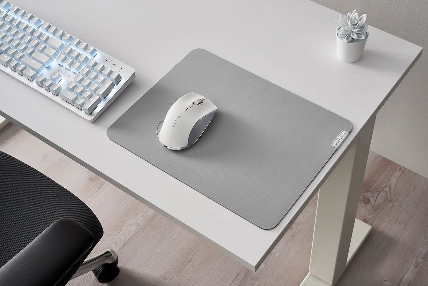 3822591-Tile-3-Razer-Pro-glide-rubber