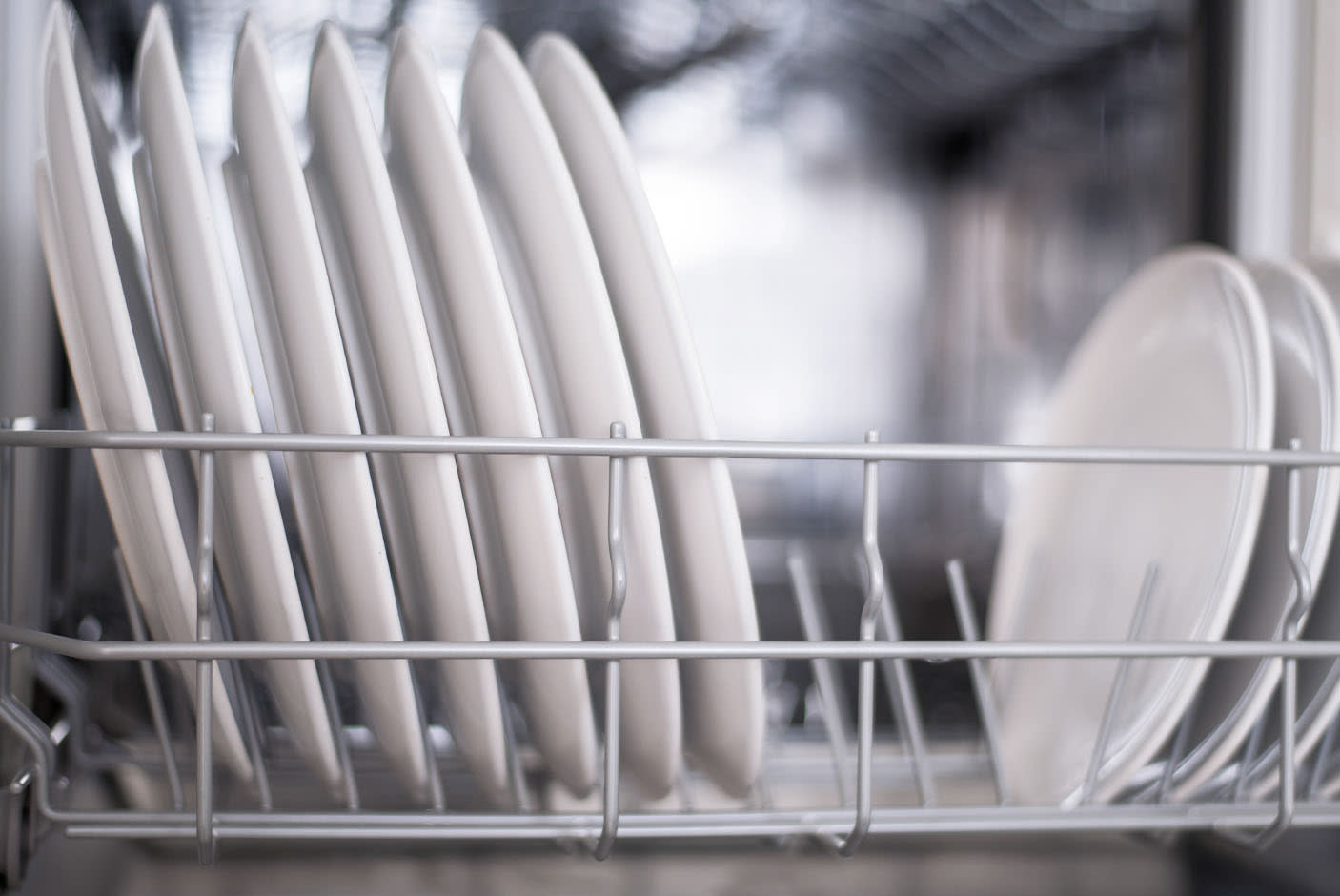 3844528_TILE1_4b4b57