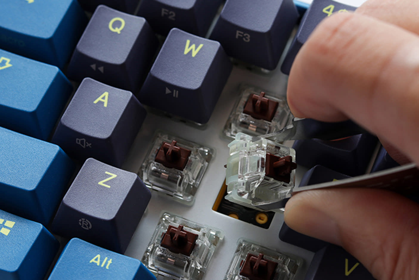 3862577-Tile-4-One-3-TKL-DayBreak