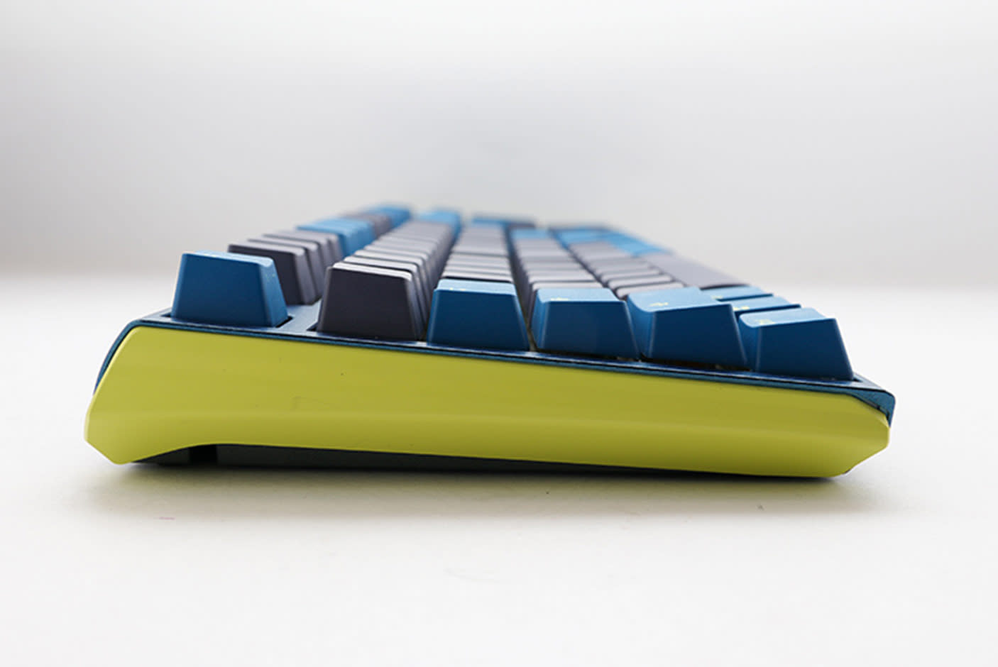 3862577-Tile-5-One-3-TKL-DayBreak