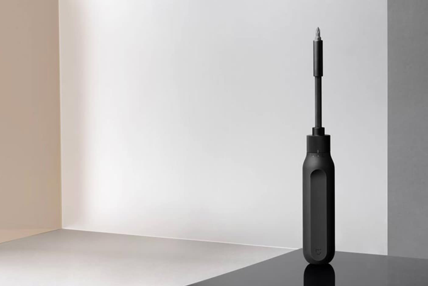 3866955_TILE1_0b0b0b