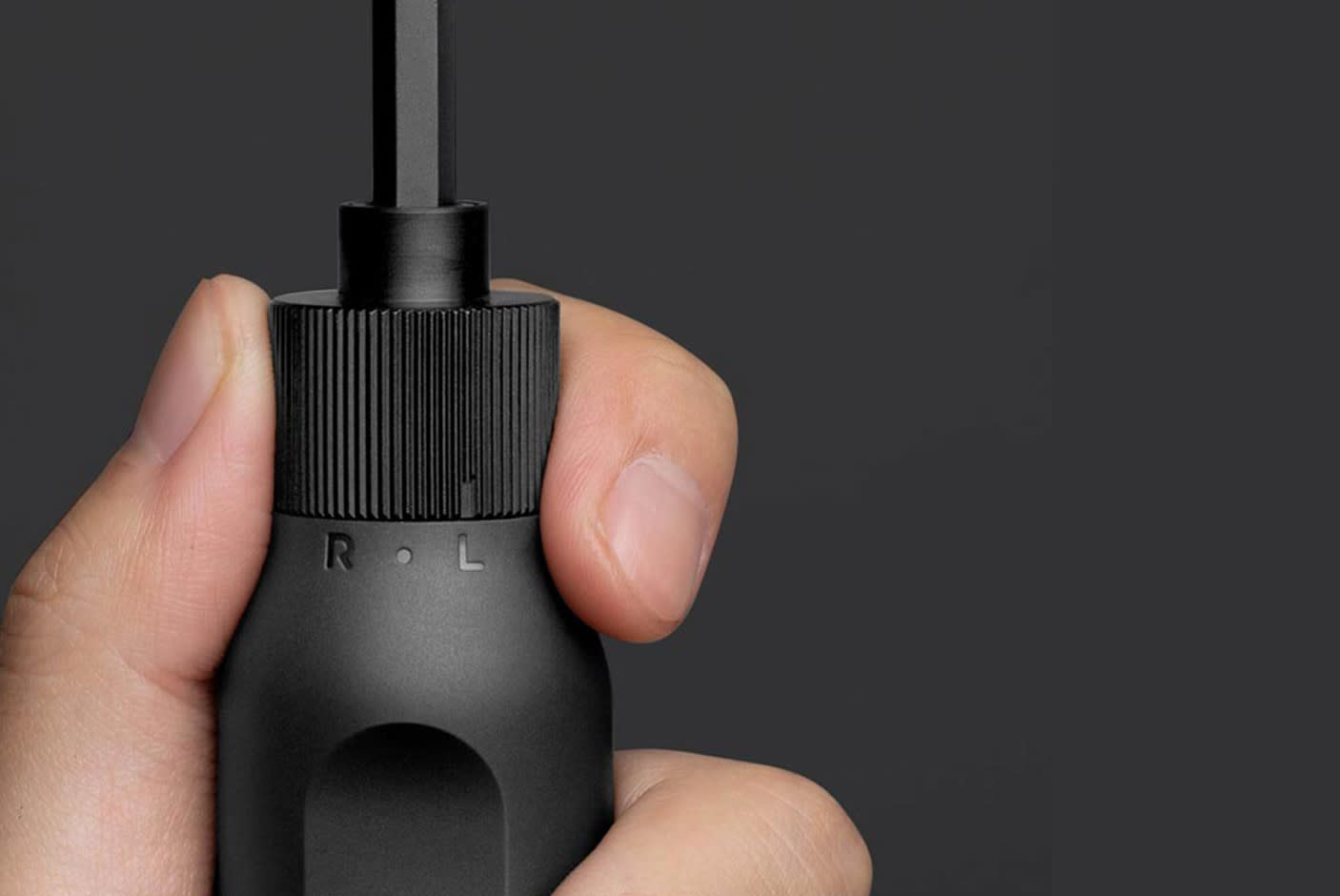 3866955_TILE2_0b0b0b