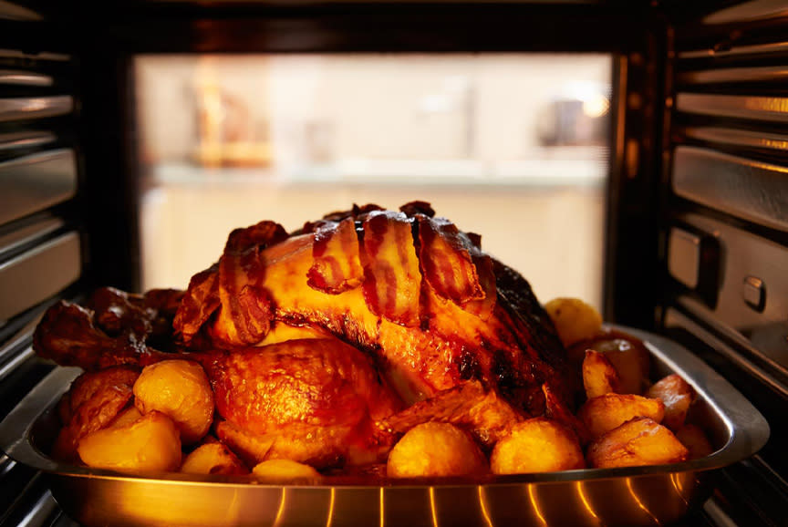 3909654_TILE6_0e0e0f