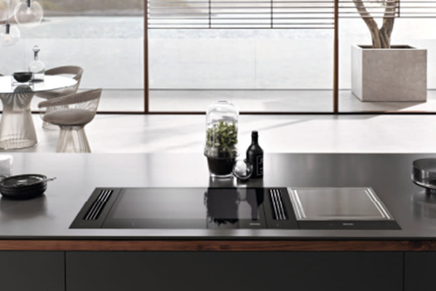 3909727_TILE2_4f4e4e