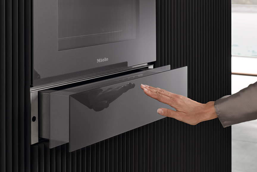 3909891_TILE2_4f4e4e