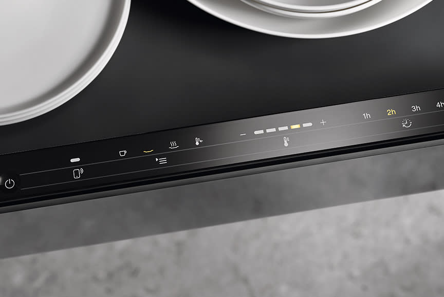 3909921_TILE2_4f4e4e