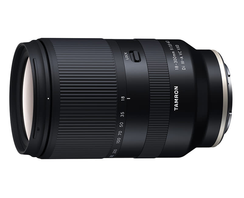 18-300mm F/3.5-6.3 DiIII-A VC VXD sony