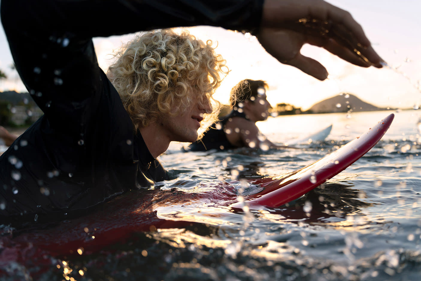 3913422-Tile-1-Outstanding-Performance