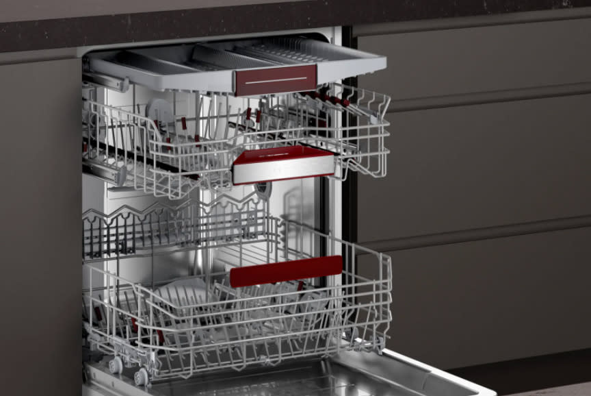 3949885_TILE1_393330